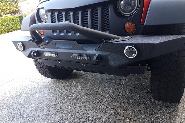 Picture of a JW0900 Style LED Power Steel Front Winch Bull Bar Number 4