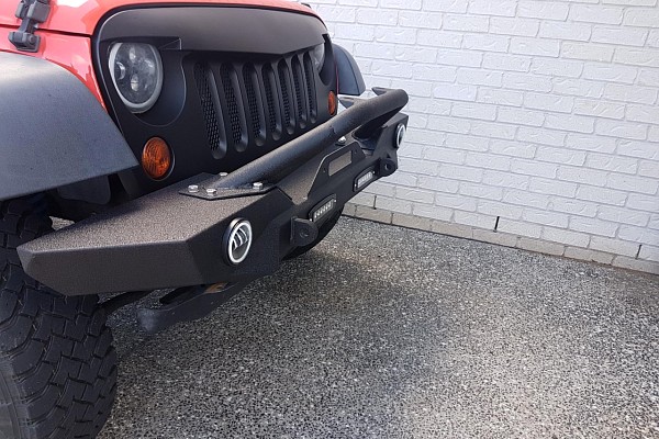 Picture of a JW0900 Style LED Power Steel Front Winch Bull Bar Number 5