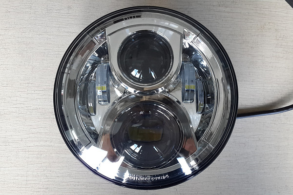 Picture of a Jeep  Wrangler  Chrome LED head lamp without LED ring (Pair) Number 8