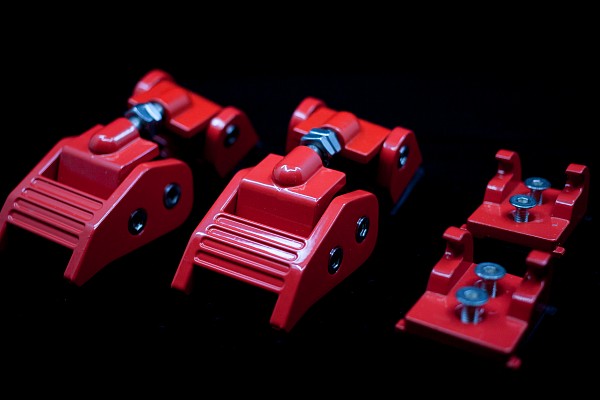 Picture of a Heavy Duty Bonnet Hood Lock Catch Kit (Red) Number 9