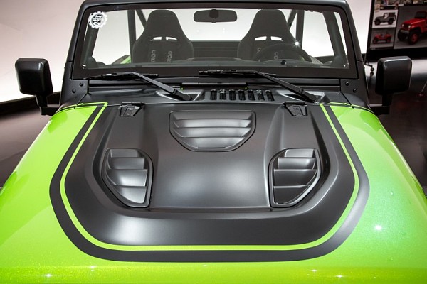 Picture of a Jeep Wrangler JK Trailcat Style High Flow Steel Bonnet with Three Vents